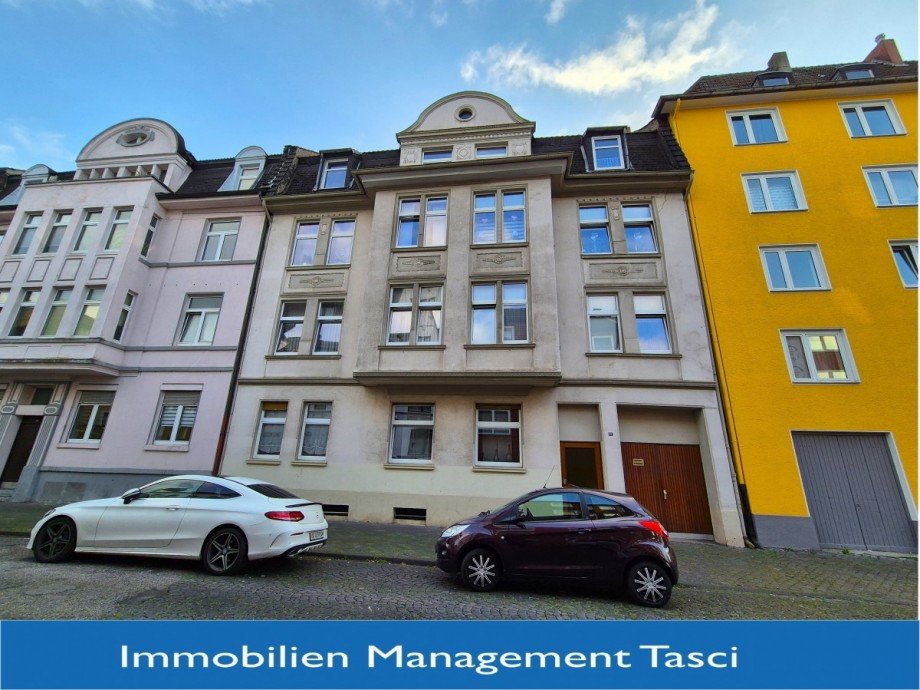 Frontansicht mit Logo Mehrfamilienhaus Gelsenkirchen