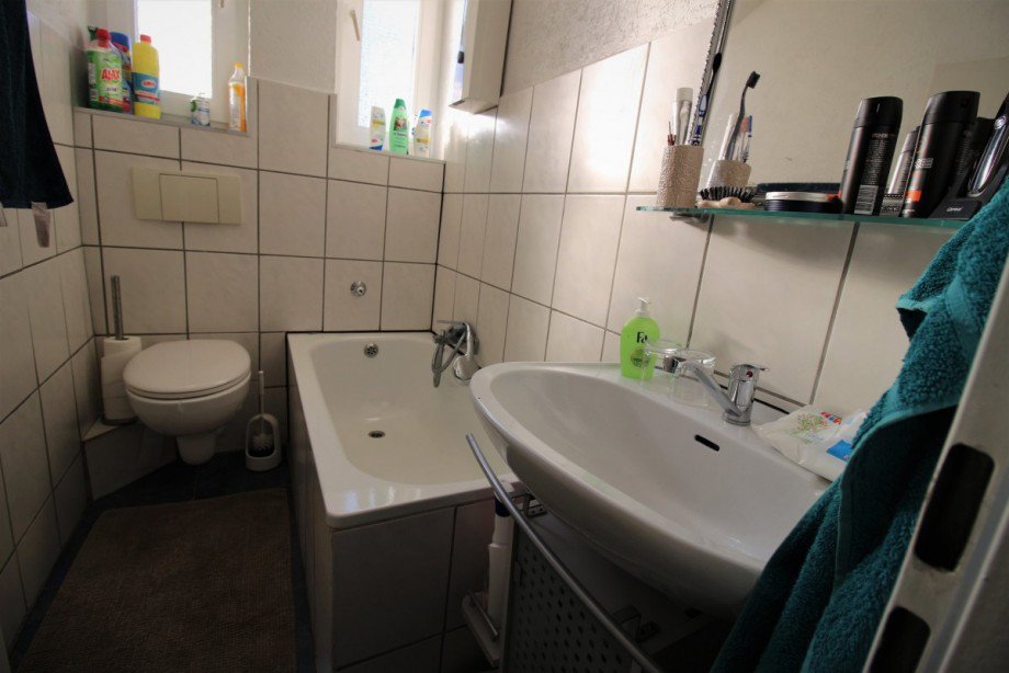 Bad 1. OG re. Mehrfamilienhaus Gelsenkirchen