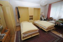 Kinderzimmer Exclusives Haus im Haus, mit eigenem Garten und Garage
