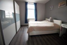 Schlafzimmer Zwei Eigentumswohnungen auf einer Etage, einzeln oder zusammen zu verkaufen