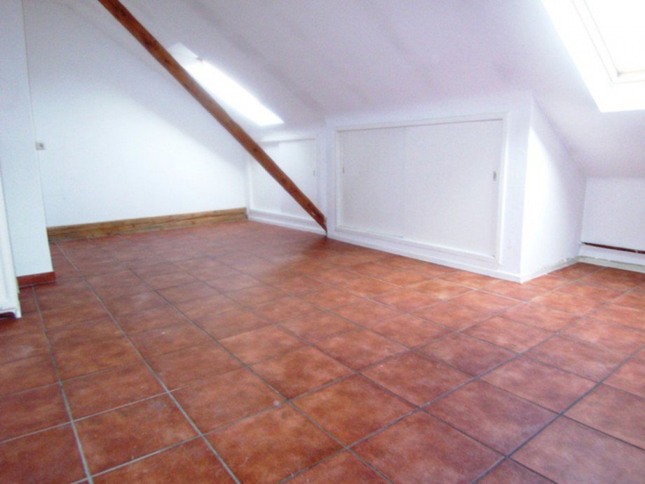 K�che mit Essecke Dachgeschosswohnung Gelsenkirchen