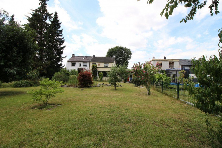 R�ckansicht Doppelhaush�lfte Gelsenkirchen