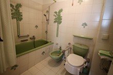  Oben der genussvolle Ausblick, unten die Einkaufsstra�e von Gelsenkirchen