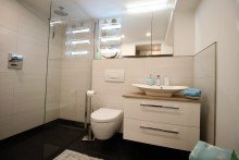 Bad m. Dusche, Keller Ein Haus im Haus - Sie haben es verdient, hier zu wohnen.