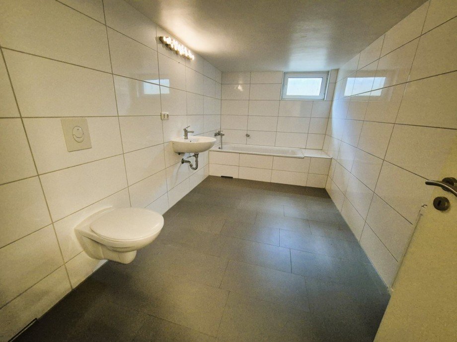 Bad im Keller Reihenmittelhaus Gladbeck