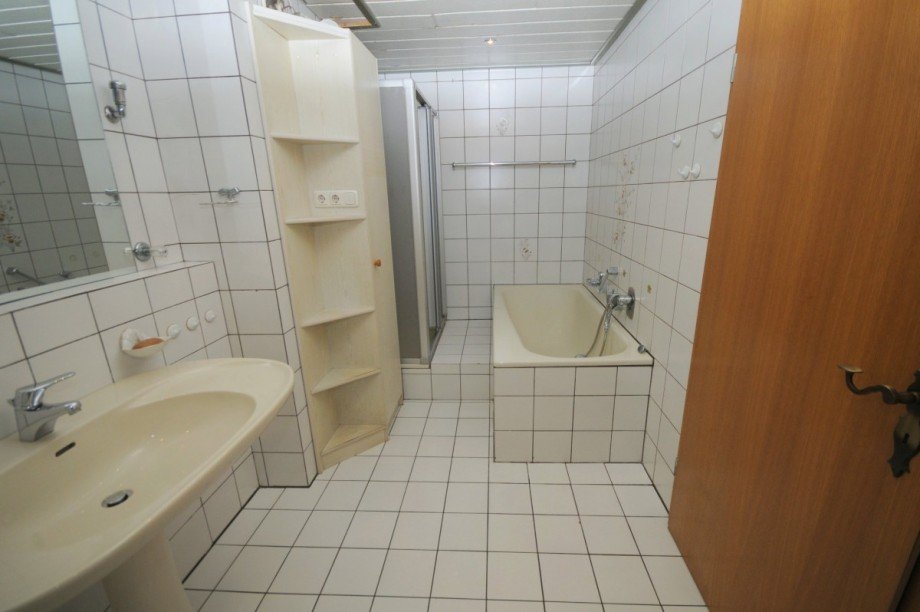 Teilansicht Bad, Hauptwohnung Einfamilienhaus Gelsenkirchen