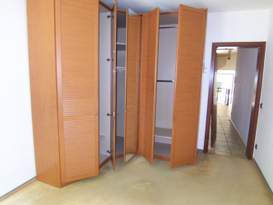 Schlafzimmerschrank Etagenwohnung Gelsenkirchen
