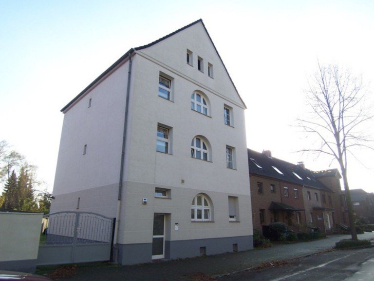 Frontansicht neu Gladbeck Mehrfamilienhaus Umfangreich saniertes Dreifamilienhaus in ruhiger Lage!