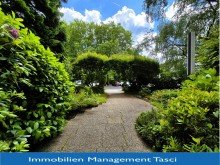 Vorgarten, Eingang Renovieren und einziehen! Barrierefreie Wohnung.