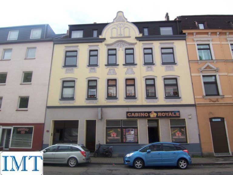 Vorderfront mit Logo Gelsenkirchen Etagenwohnung Gepflegte Wohnung mit gro�em Wohnzimmer