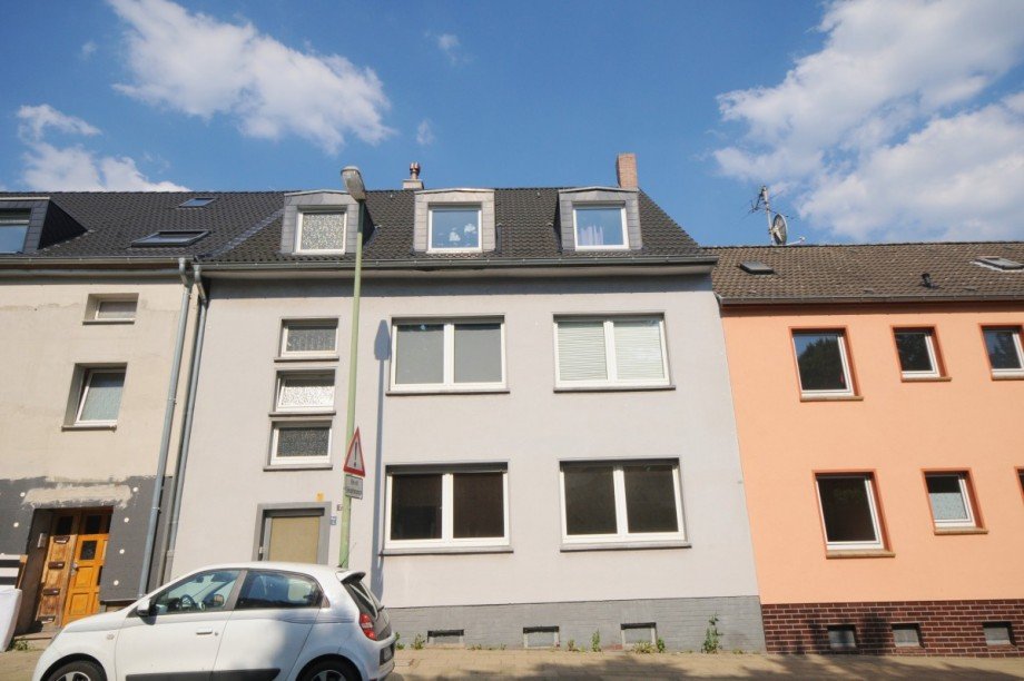 Vorderansicht Mehrfamilienhaus Essen