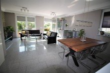 Wohn- Esszimmer Modernes Reihenendhaus in ruhiger Lage