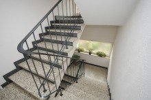 Treppemhaus Die Morgensonne f�llt p�nktlich zum Fr�hst�ck auf den Balkon