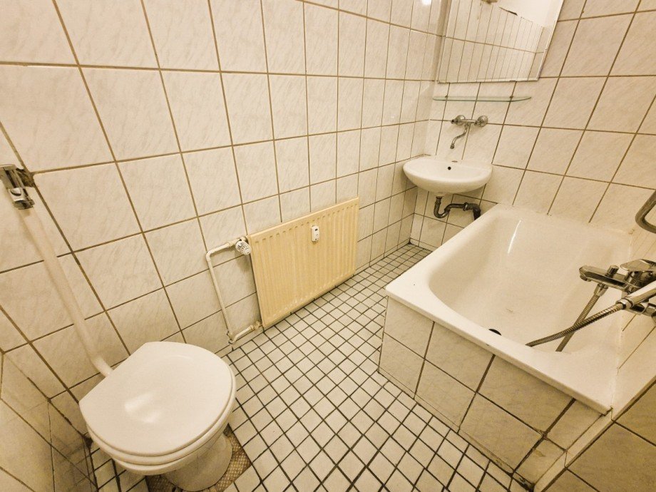Bad 1. OG re Wohnanlagen Gelsenkirchen