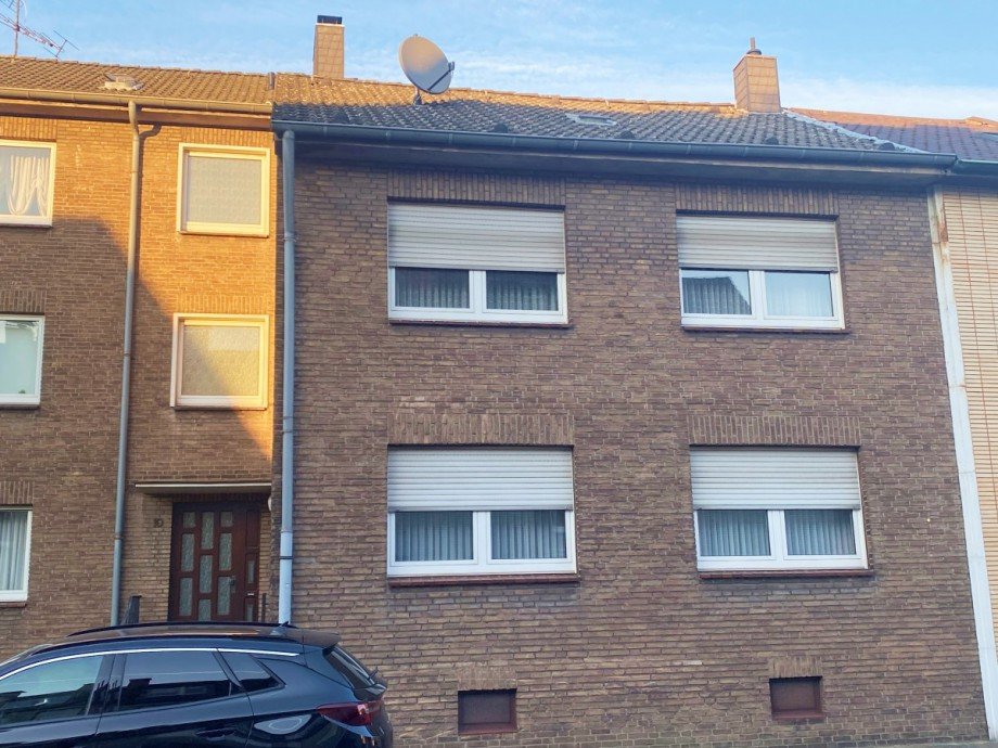 Vorderansicht Zweifamilienhaus Oberhausen