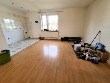 Wohnzimmer m. off. K�che Gepflegtes Mehrfamilienhaus mit Mietsteigerungspotential