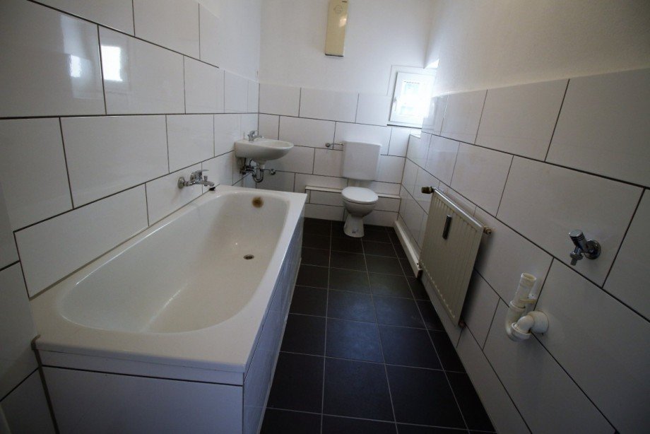 Bad 1. OG rechts Mehrfamilienhaus Gelsenkirchen