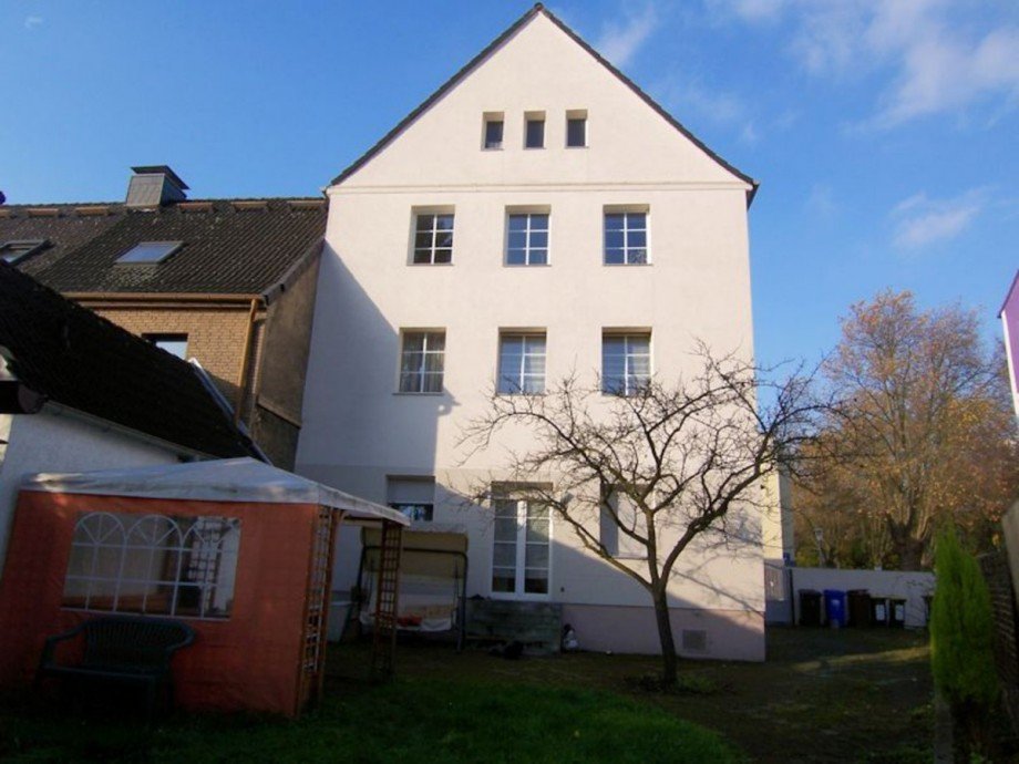 R�ckansicht Mehrfamilienhaus Gladbeck