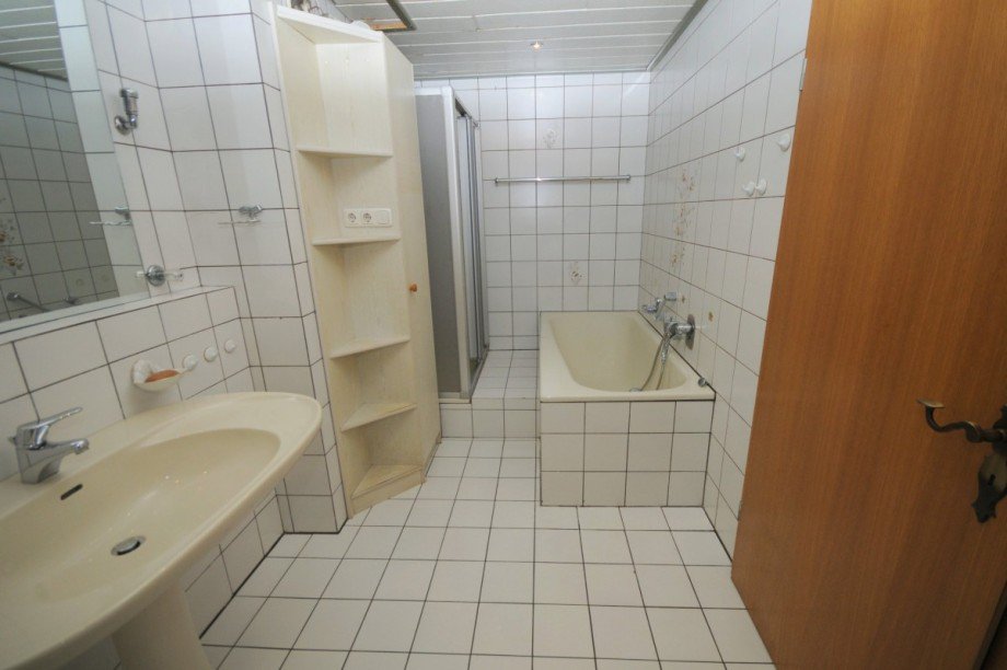 Teilansicht Bad, Hauptwohnung Einfamilienhaus Gelsenkirchen