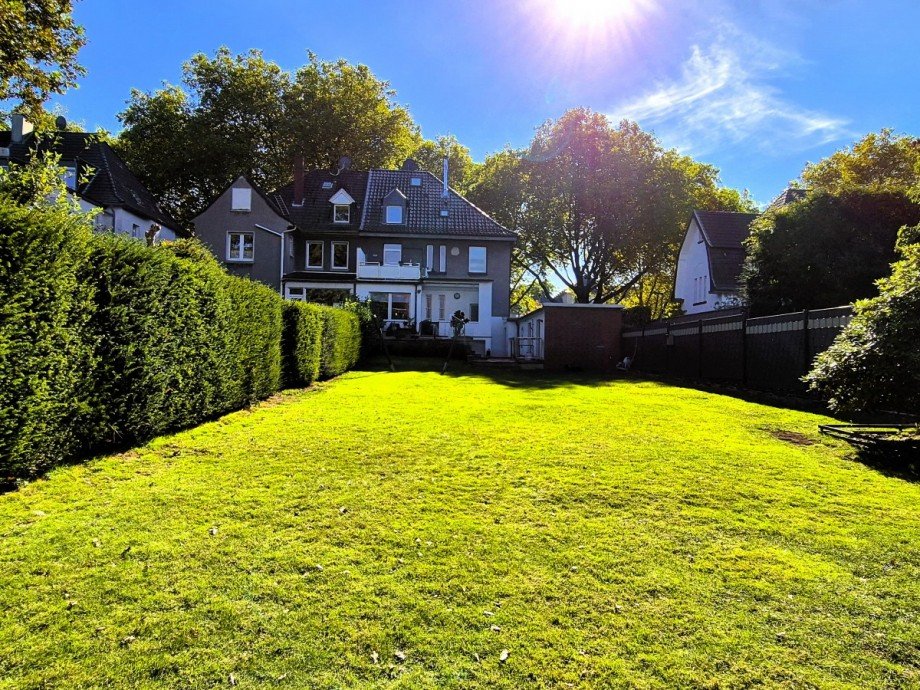 R�ckansicht mit Garten Zweifamilienhaus Gelsenkirchen