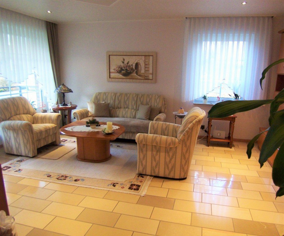 Wohnzimmer Bild 1 Etagenwohnung Gelsenkirchen