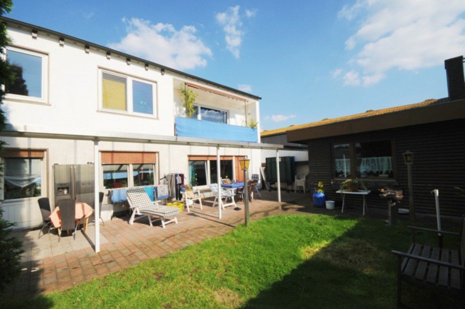 R�ckansicht mit Gartenteilansi Renditeobjekt Marl