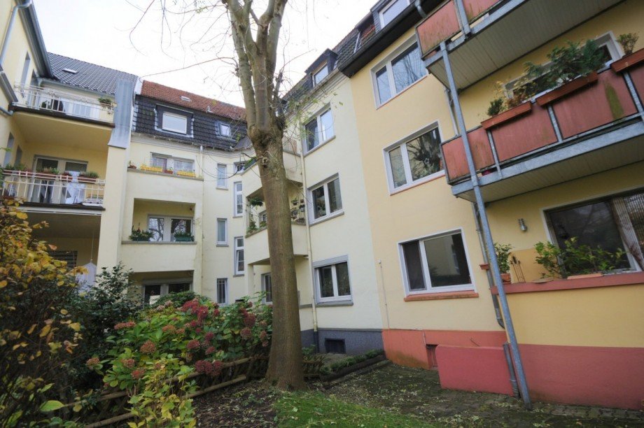 R�ckansicht Mehrfamilienhaus Essen