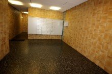 Hauseingang Oben der genussvolle Ausblick, unten die Einkaufsstra�e von Gelsenkirchen