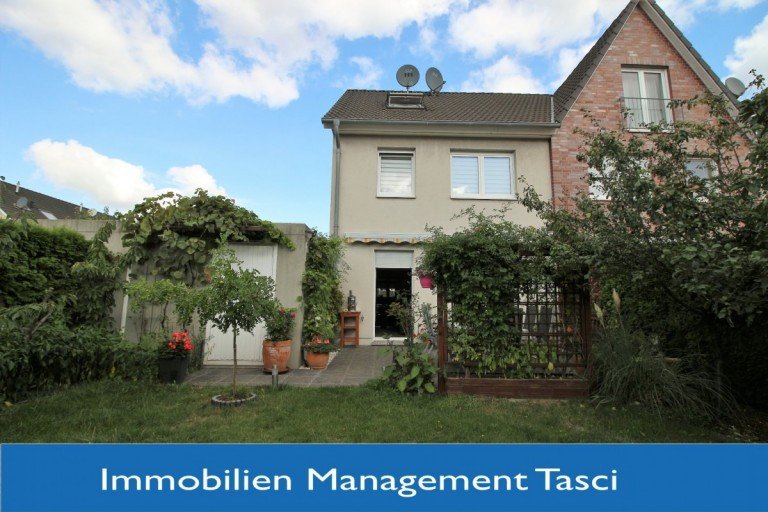 Gartenansicht Bottrop Reihenendhaus Modernes Reihenendhaus in ruhiger Lage