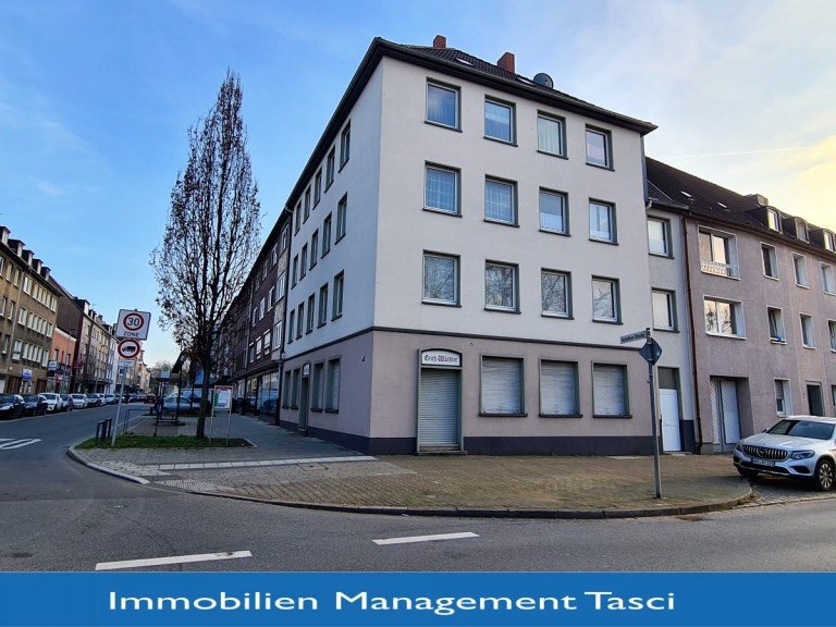 Frontansicht mit Logo Gelsenkirchen Renditeobjekt Die Immobilie - Ein Klassiker bei der Alterssicherung