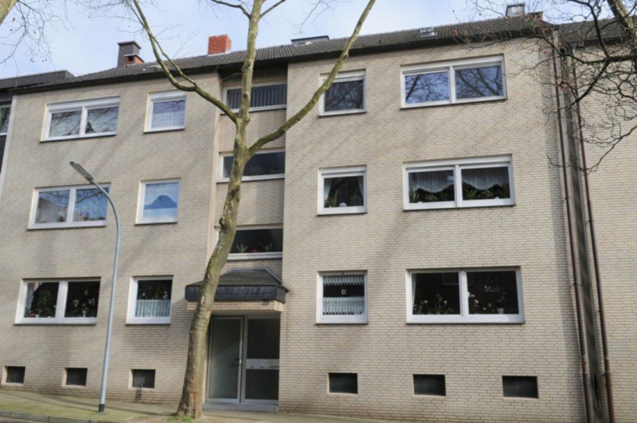 Vorderansicht Etagenwohnung Bochum