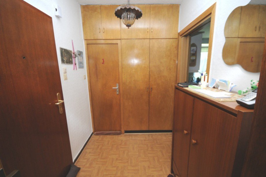 Diele mit Einbauschrank Etagenwohnung Gelsenkirchen