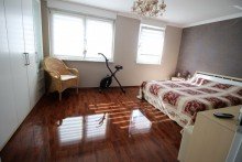 Schlafzimmer Modernes Reihenendhaus in ruhiger Lage