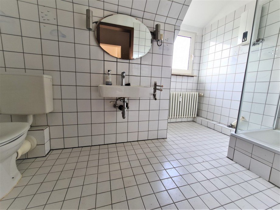Bad Dachgeschosswohnung Gelsenkirchen