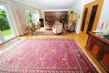 Wohnzimmer Exclusives Haus im Haus, mit eigenem Garten und Garage