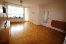  Oben der genussvolle Ausblick, unten die Einkaufsstra�e von Gelsenkirchen