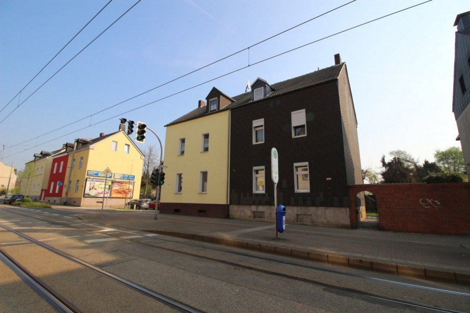 Frontansicht Zweifamilienhaus Gelsenkirchen