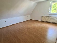 Schlafzimmer Bezugsfertige, sch�ne Dachgeschosswohung