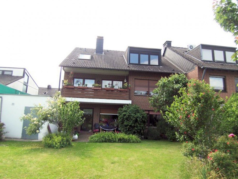 R�ckansicht Dachgeschosswohnung Essen