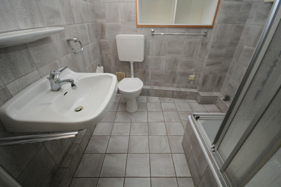 Duschbad im 1. OG. Zweifamilienhaus Oberhausen