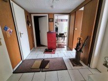 Diele Ihre neue Wohnung mit Balkon und Gartennutzung
