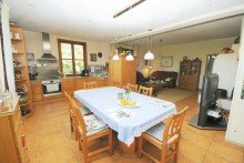 Offener Wohnbereich mit K�che Naturliebhaber aufgepasst! Urlaub im eigenen Zuhause  Geeignet f�r Jung und Alt 