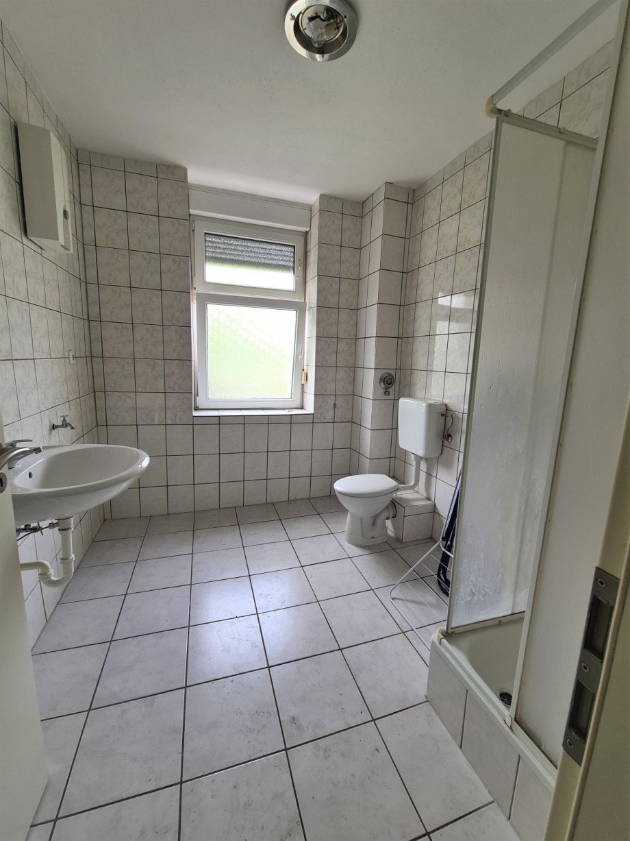 Bad EG re Mehrfamilienhaus Gelsenkirchen