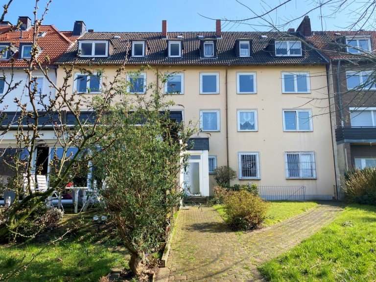 R�ckansicht Gelsenkirchen Mehrfamilienhaus Halt -Stop - Immobilienf�chse aufgepasst