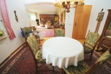 Wohn-Esszimmer Exclusives Haus im Haus, mit eigenem Garten und Garage