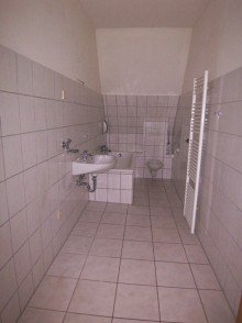 Bad Ihre neue renovierte Wohnung!!!