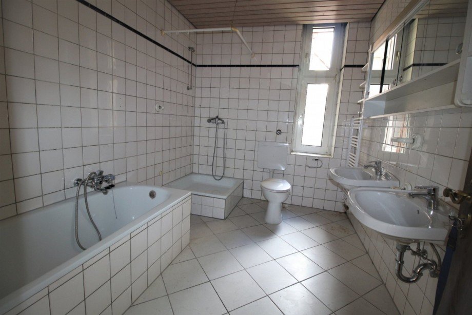Bad 2. OG Mehrfamilienhaus Gelsenkirchen