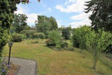 Garten Umfangreich sanierte Doppelhaush�lfte mit gro�em Grundst�ck