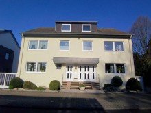 Frontansicht Vielseitig nutzbares Vierfamilienhaus, Qualit�tswohnung f�r den Eigennutzer