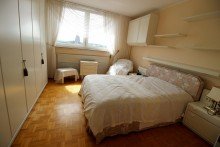  Oben der genussvolle Ausblick, unten die Einkaufsstra�e von Gelsenkirchen